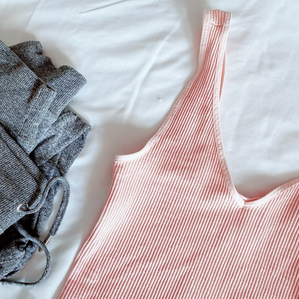 Nikibiki Vintage Rib Crop Top